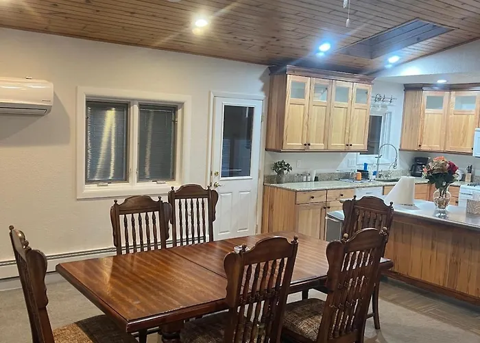 Laughlin Acres Retreat *
